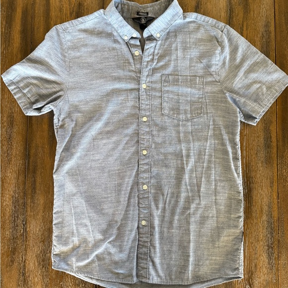 Volcom Men's Blue Button-Down Short Sleeve Modern Fit Shirt Size L - Picture 4 of 9